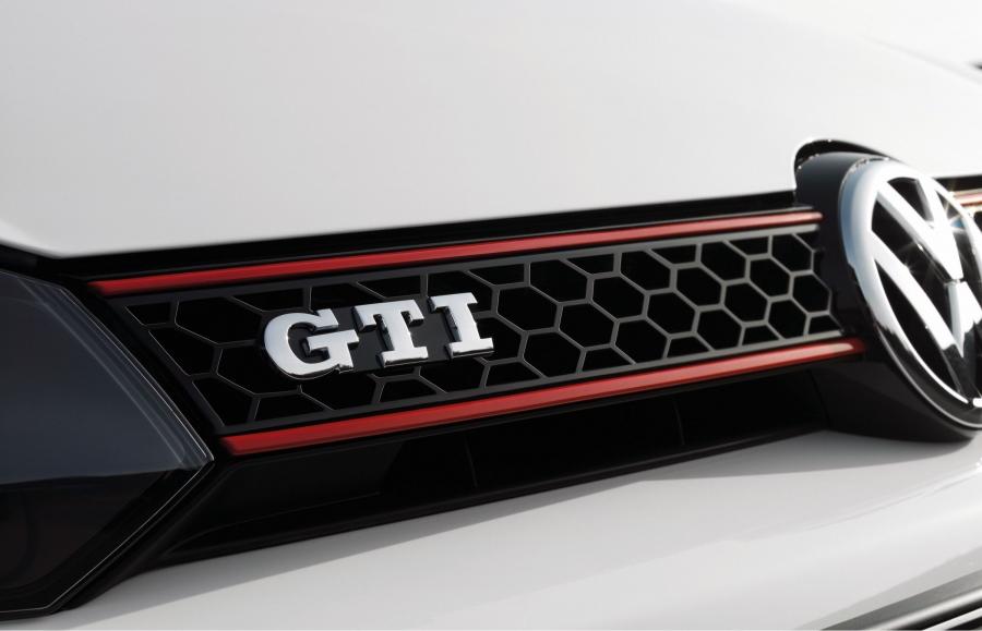  Volkswagen Golf GTi 2008 года  (фото 5 из 83)